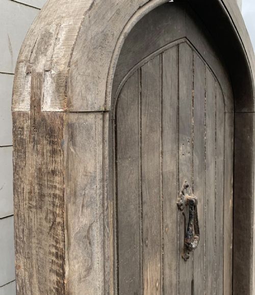 19TH CENTURY ARCHED OAK DOOR WITH FRAME - ADDITIONAL PHOTO 3