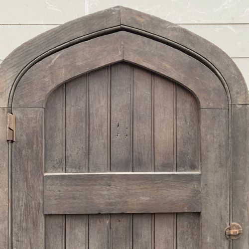19TH CENTURY ARCHED OAK DOOR WITH FRAME - ADDITIONAL PHOTO 8