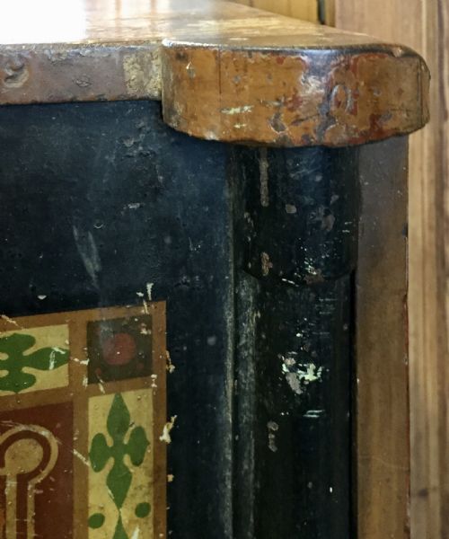 CIRCA 1900 MILNERS' SPECIAL SAFE IN ORIGINAL PAINT AND COMPLETE WITH INTERNAL AND EXTERNAL KEYS - ADDITIONAL PHOTO 9
