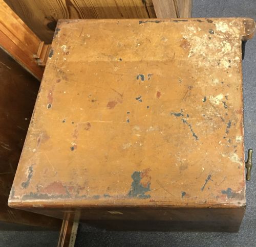 CIRCA 1900 MILNERS' SPECIAL SAFE IN ORIGINAL PAINT AND COMPLETE WITH INTERNAL AND EXTERNAL KEYS - ADDITIONAL PHOTO 14