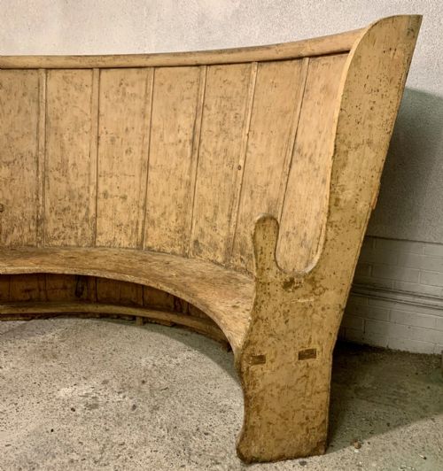 CIRCA 1800 PINE HIGH BACK BOW SETTLE IN ORIGINAL PAINT - ADDITIONAL PHOTO 7