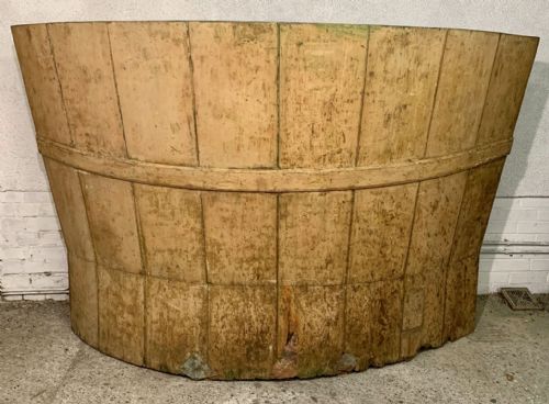 CIRCA 1800 PINE HIGH BACK BOW SETTLE IN ORIGINAL PAINT - ADDITIONAL PHOTO 9