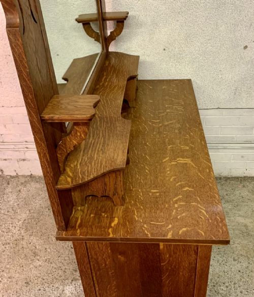 1920'S OAK ARTS AND CRAFTS DRESSING CHEST COMPLETE WITH ORIGINAL BRASS HANDLES - ADDITIONAL PHOTO 6