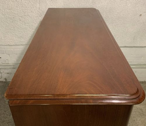 VICTORIAN MAHOGANY CHEST OF DRAWERS WITH ORIGINAL KNOBS - ADDITIONAL PHOTO 2