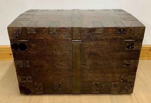 19TH CENTURY OAK METAL BOUND SILVER CHEST - ADDITIONAL PHOTO 12