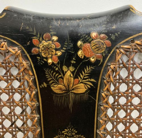 A PAIR OF ENGLISH CHINOISERIE AND JAPANNED LACQUERED ARM CHAIRS - ADDITIONAL PHOTO 3