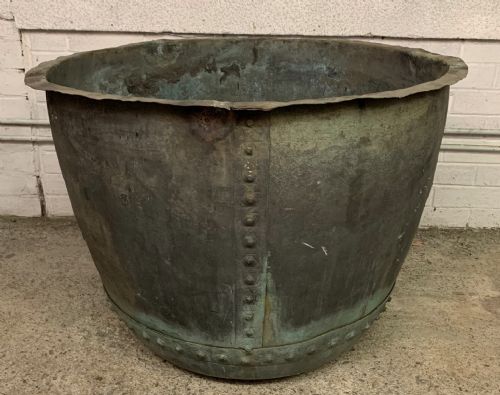 LARGE VICTORIAN RIVETED COPPER BOILER WITH GREAT COLOUR - ADDITIONAL PHOTO 4