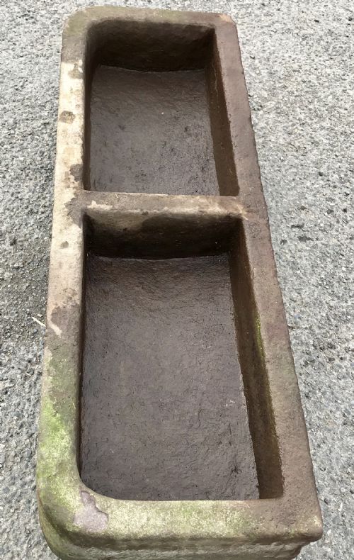 19TH CENTURY HAND CARVED PENNANT STONE PARTITION TROUGH WITH ROUNDED CORNERS - ADDITIONAL PHOTO 3
