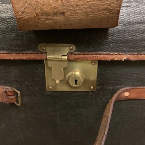 I9TH CENTURY DOME TOP CARRIAGE TRUNK - ADDITIONAL PHOTO 9