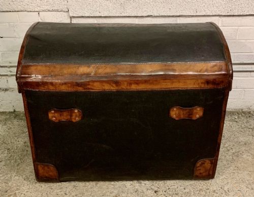 I9TH CENTURY DOME TOP CARRIAGE TRUNK - ADDITIONAL PHOTO 12