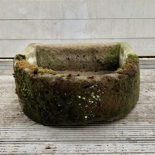 19th century hand carved sandstone d end trough - CATEGORY: ANTIQUE MISCELLANEOUS - DATED 19TH CENTURY