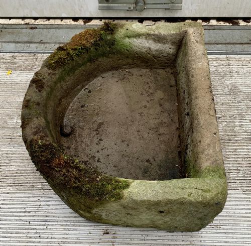 19TH CENTURY HAND CARVED SANDSTONE D END TROUGH - ADDITIONAL PHOTO 3
