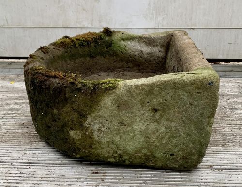 19TH CENTURY HAND CARVED SANDSTONE D END TROUGH - ADDITIONAL PHOTO 6