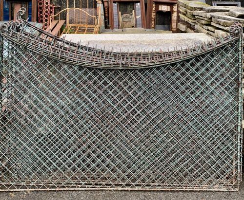 SET OF 11 VICTORIAN WIRE MESH RAILINGS - ADDITIONAL PHOTO 1