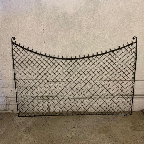 SET OF 11 VICTORIAN WIRE MESH RAILINGS - ADDITIONAL PHOTO 12
