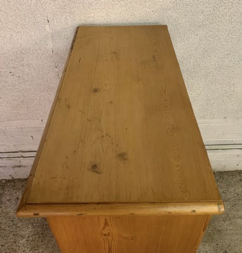 VICTORIAN PINE CHEST OF DRAWERS WITH ORIGINAL PORCELAIN KNOBS - ADDITIONAL PHOTO 2