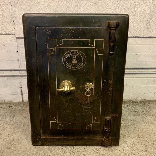 19th century safe by samuel withers and co in original paint and complete with keys - CATEGORY: ANTIQUE MISCELLANEOUS - DATED 19TH CENTURY