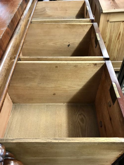 VICTORIAN MAHOGANY SCOTTISH CHEST OF 7 DRAWERS COMPLETE WITH ORIGINAL TURNED KNOBS - ADDITIONAL PHOTO 11