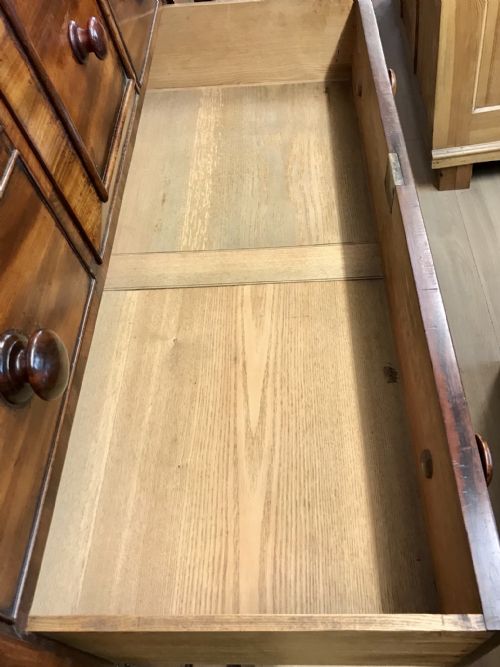 VICTORIAN MAHOGANY SCOTTISH CHEST OF 7 DRAWERS COMPLETE WITH ORIGINAL TURNED KNOBS - ADDITIONAL PHOTO 12
