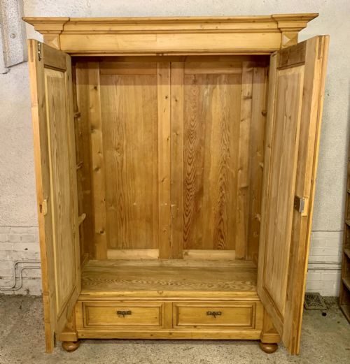 CIRCA 1900 EAST EUROPEAN PINE KNOCK DOWN WARDROBE - ADDITIONAL PHOTO 3