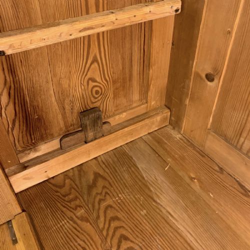 CIRCA 1900 EAST EUROPEAN PINE KNOCK DOWN WARDROBE - ADDITIONAL PHOTO 7