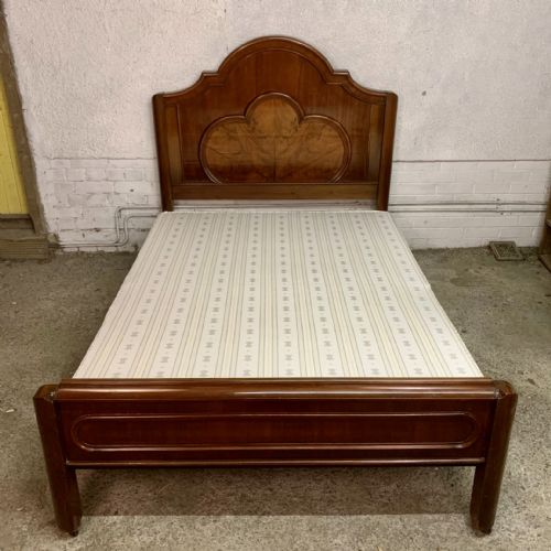 victorian mahogany double bed 4' 6 wide with new base - CATEGORY: ANTIQUE BEDS - DATED VICTORIAN