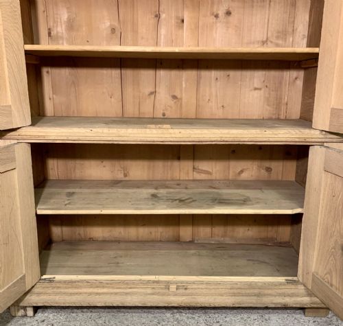 CIRCA 1900 OAK CAMPAIGN CUPBOARD IN 3 SEPARATE UNITS EACH WITH HANDLES LOCKS AND A KEY - ADDITIONAL PHOTO 8