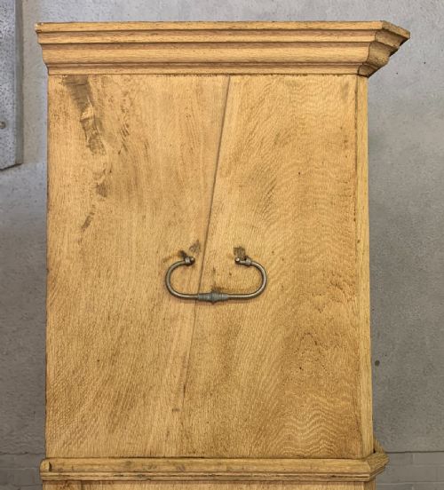 CIRCA 1900 OAK CAMPAIGN CUPBOARD IN 3 SEPARATE UNITS EACH WITH HANDLES LOCKS AND A KEY - ADDITIONAL PHOTO 16