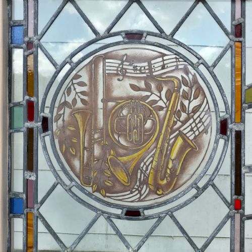 VICTORIAN ARCH TOP EXTERNAL PINE DOOR WITH STAINED GLASS PANELS DEPICTING MUSICAL INSTRUMENTS AND ORIGINAL FRAME - ADDITIONAL PHOTO 14