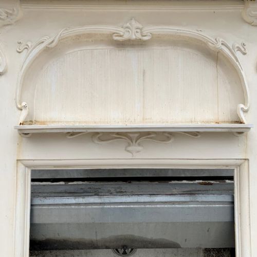 19TH CENTURY ART NOUVEAU CAST IRON FIRE SURROUND - ADDITIONAL PHOTO 4
