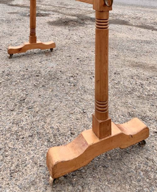 VICTORIAN PINE COUNTRY HOUSE TOWEL RAIL WITH BRASS HOOKS - ADDITIONAL PHOTO 3
