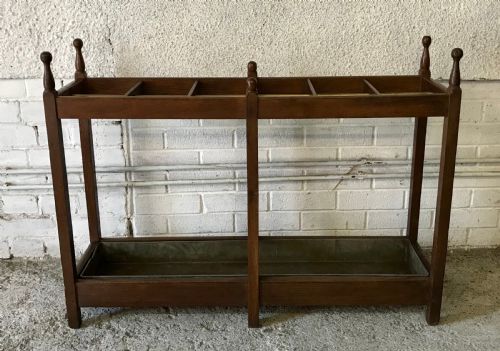 EDWARDIAN OAK DOUBLE STICK STAND WITH CENTRAL BRASS RAIL AND TURNED FINIALS - ADDITIONAL PHOTO 13