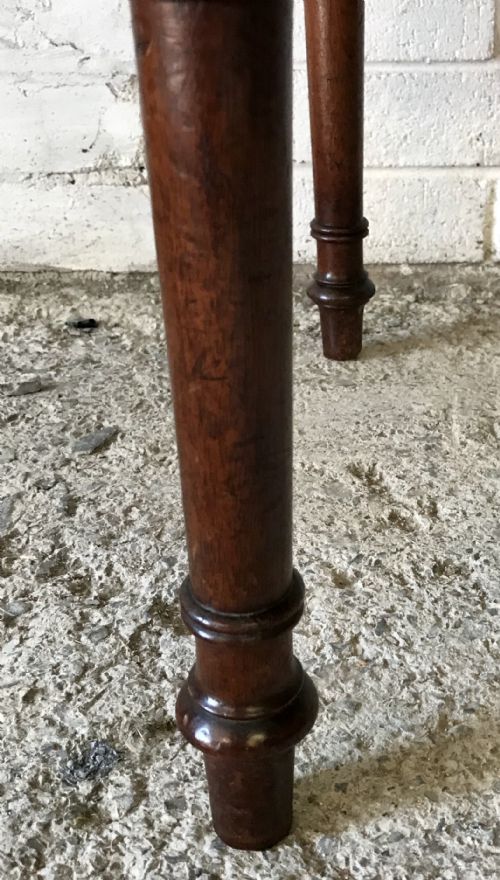 VICTORIAN MAHOGANY 2 DRAWER SIDEWRITING TABLE WITH TURNED LEGS - ADDITIONAL PHOTO 8