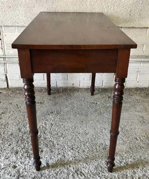 VICTORIAN MAHOGANY 2 DRAWER SIDEWRITING TABLE WITH TURNED LEGS - ADDITIONAL PHOTO 10