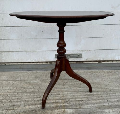 early 19th century mahogany tilt top oval table on tripod base - CATEGORY: ANTIQUE TABLES - DATED 19TH CENTURY