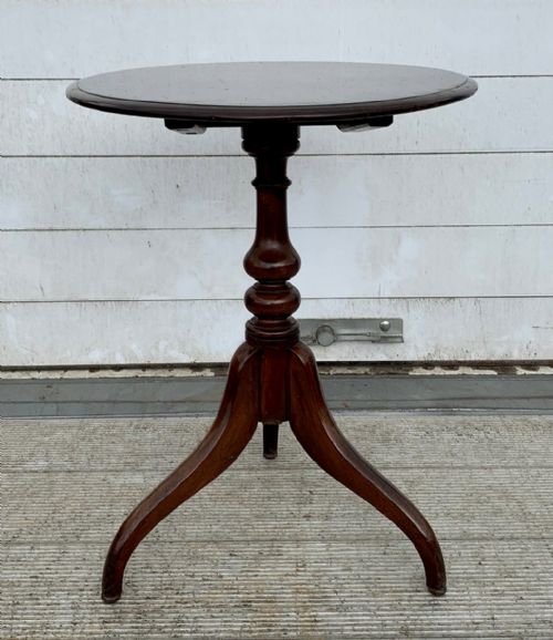 EARLY 19TH CENTURY MAHOGANY TILT TOP OVAL TABLE ON TRIPOD BASE - ADDITIONAL PHOTO 1