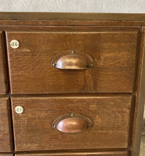 EARLY 20TH CENTURY BRASS FRAMED HABERDASHERY CABINET WITH 30 OAK GRADUATED DRAWERS - ADDITIONAL PHOTO 7
