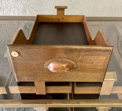 EARLY 20TH CENTURY BRASS FRAMED HABERDASHERY CABINET WITH 30 OAK GRADUATED DRAWERS - ADDITIONAL PHOTO 14