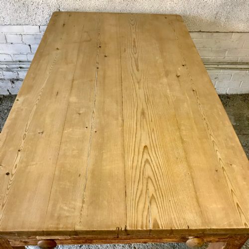 VICTORIAN PINE KITCHEN TABLE WITH SINGLE DRAWER - ADDITIONAL PHOTO 3