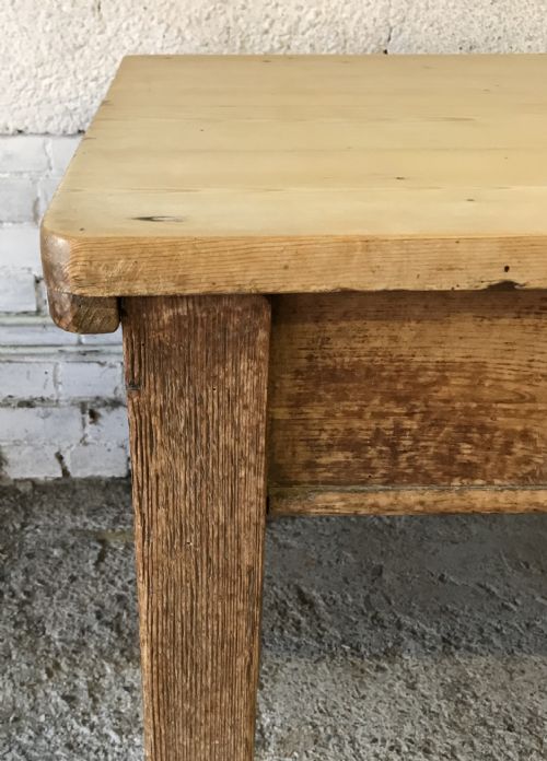 VICTORIAN PINE KITCHEN TABLE WITH SINGLE DRAWER - ADDITIONAL PHOTO 4