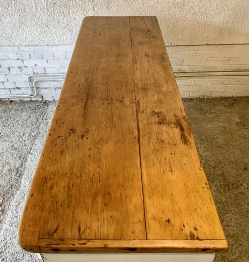 VICTORIAN PAINTED PINE LANCASHIRE DRESSER BASE STANDING ON TURNED FEET - ADDITIONAL PHOTO 7