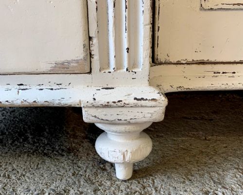 VICTORIAN PAINTED PINE LANCASHIRE DRESSER BASE STANDING ON TURNED FEET - ADDITIONAL PHOTO 11