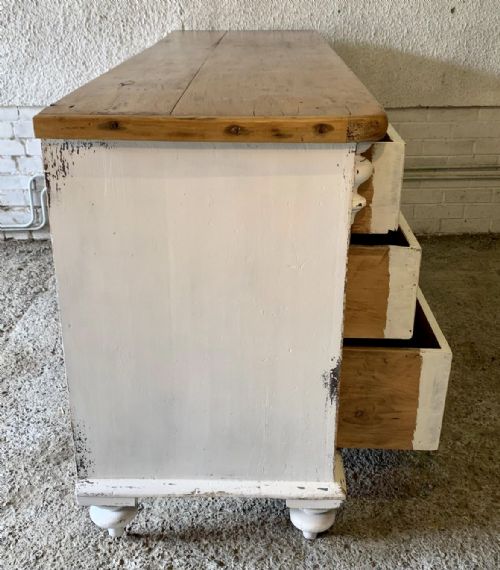 VICTORIAN PAINTED PINE LANCASHIRE DRESSER BASE STANDING ON TURNED FEET - ADDITIONAL PHOTO 15