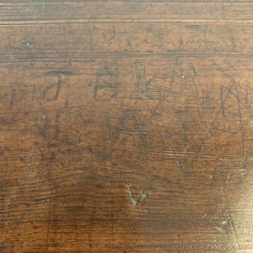 CIRCA 1900 DOUBLE SEAT SCHOOL DESK WITH ELM TOP AND SEAT ON CAST IRON BASE - ADDITIONAL PHOTO 5