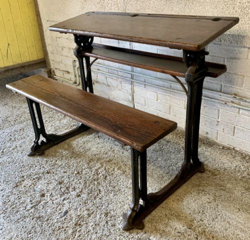 CIRCA 1900 DOUBLE SEAT SCHOOL DESK WITH ELM TOP AND SEAT ON CAST IRON BASE - ADDITIONAL PHOTO 7