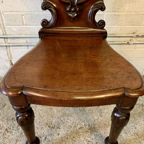 PAIR OF VICTORIAN MAHOGANY SHIELD BACK HALL CHAIRS - ADDITIONAL PHOTO 3