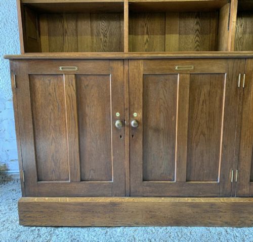 EARLY 20TH CENTURY OAK BOOKCASE COMPLETE WITH ORIGINAL BRASS HANDLES AND NUMBER PLATES - ADDITIONAL PHOTO 8