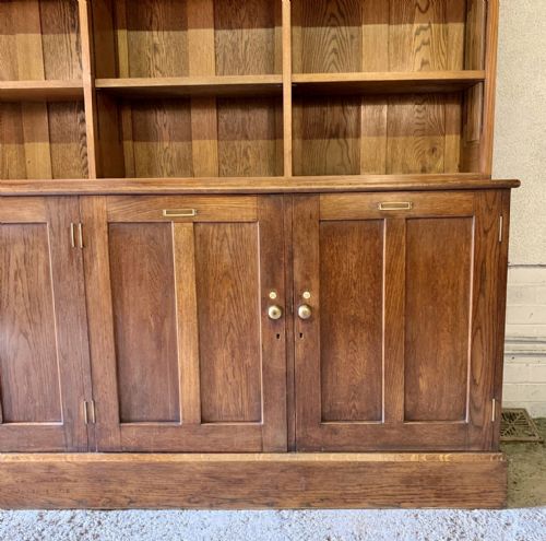 EARLY 20TH CENTURY OAK BOOKCASE COMPLETE WITH ORIGINAL BRASS HANDLES AND NUMBER PLATES - ADDITIONAL PHOTO 9
