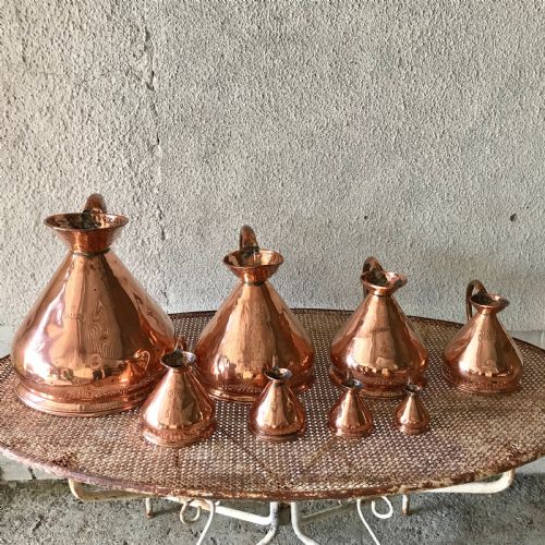 very rare harlequin set of 8 victorian copper measures - CATEGORY: ANTIQUE METAL - DATED VICTORIAN