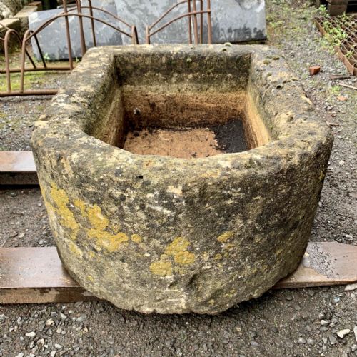 19th century bath stone d end trough - CATEGORY: ANTIQUE MISCELLANEOUS - DATED 19TH CENTURY